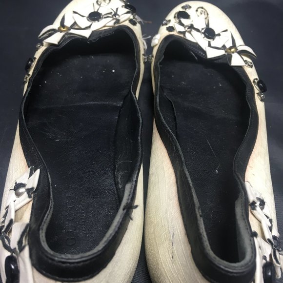 Gucci White Floral Flats - Picture 9 of 12